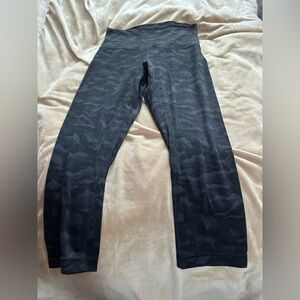Lululemon camo leggings size 6